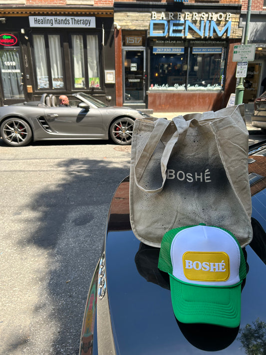 Boshé Tote bags