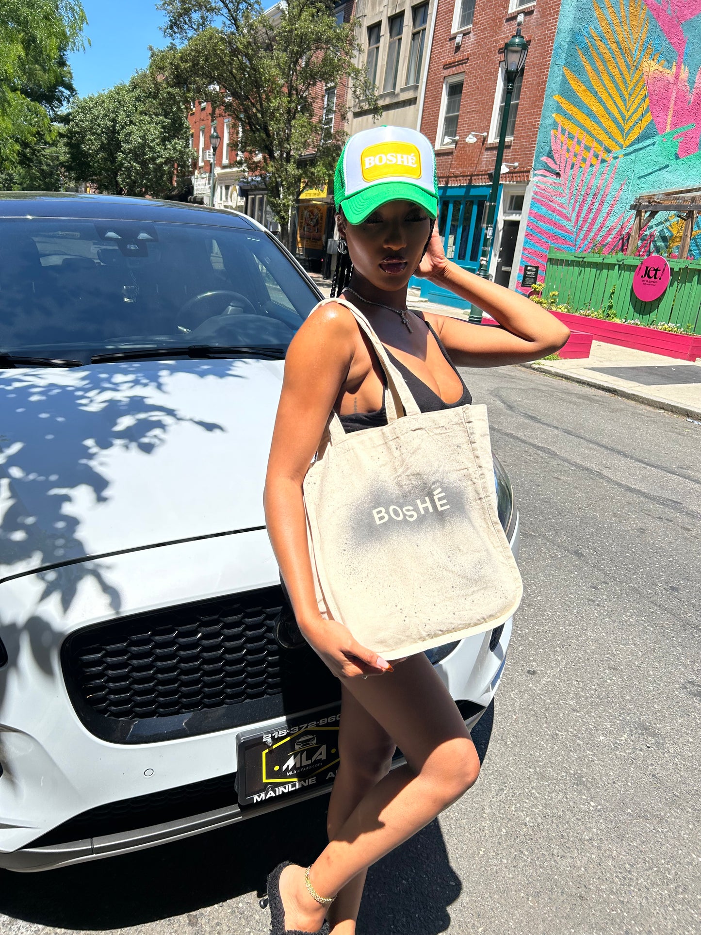 Boshé Tote bags